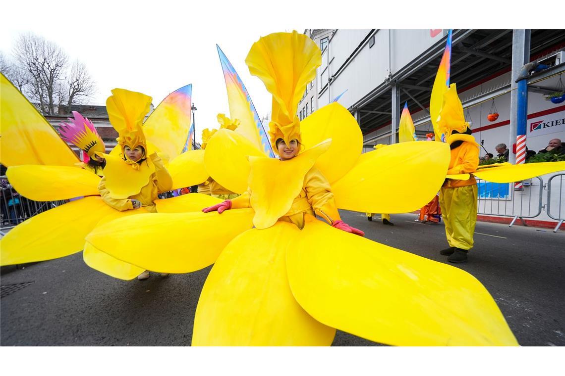 Farbenfrohe Neujahrsparade verwandelt Londons Zentrum in eine Festmeile