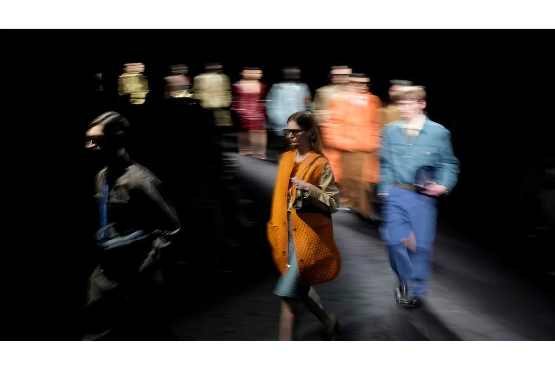 Fashion Week in Mailand - Models präsentieren Kreationen aus der Ferragamo Herbst/Winter 2026-2027 Damenkollektion während der Fashion Week.