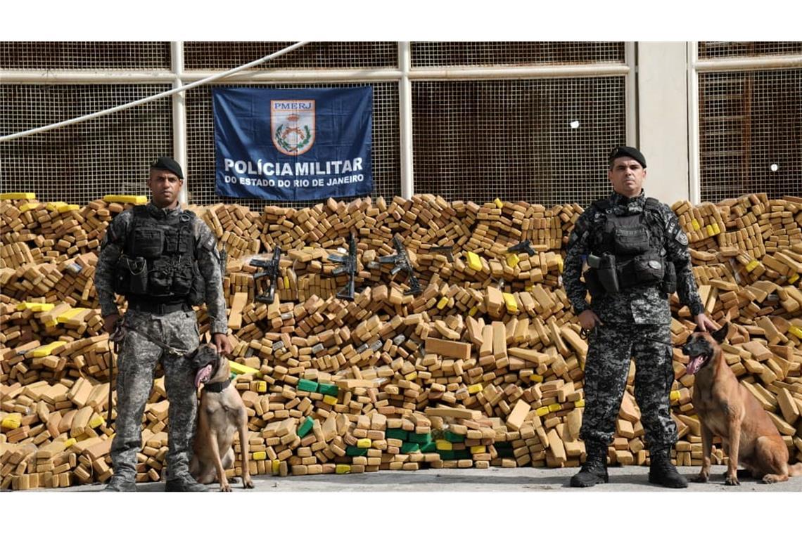 Fast 50 Tonnen Marihuana hat die Polizei in der brasilianischen Millionenmetropole Rio de Janeiro sichergestellt.