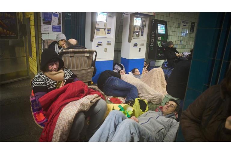 Fast jede Nacht raubt Luftalarm den Menschen auch in Kiew den Schlaf.