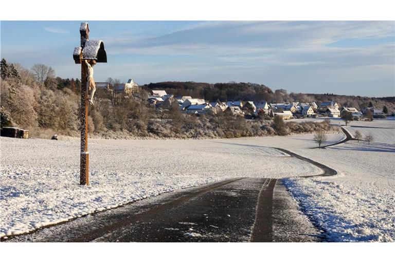 Fast schon ein Winterwunderland? Schnee am Morgen auf der Schwäbischen Alb.
