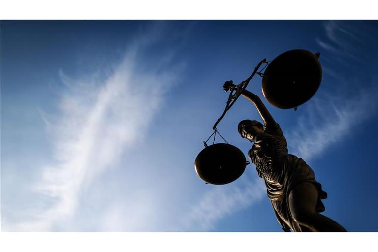 Fast sieben Jahre nach dem Tod der 13-jährigen Emily auf einer Klassenfahrt nach London verhandelt das Düsseldorfer Landgericht über eine Klage gegen das Land NRW (Symbolfoto).