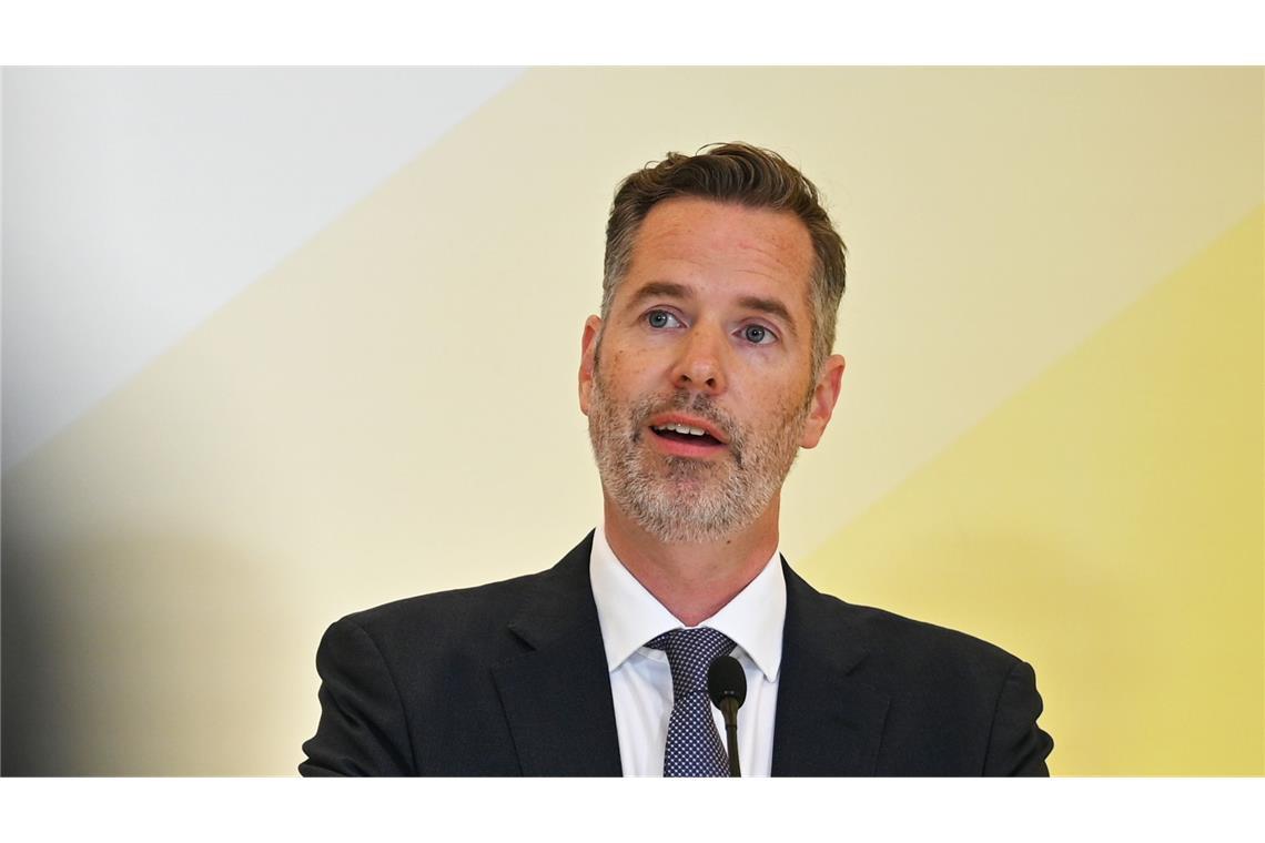 Dürr: FDP will über Forderungen der Union hinausgehen FDP-Fraktionschef Dürr bekräftigt den Kurswechsel seiner Partei in der Migrationspolitik. (Archivbild)