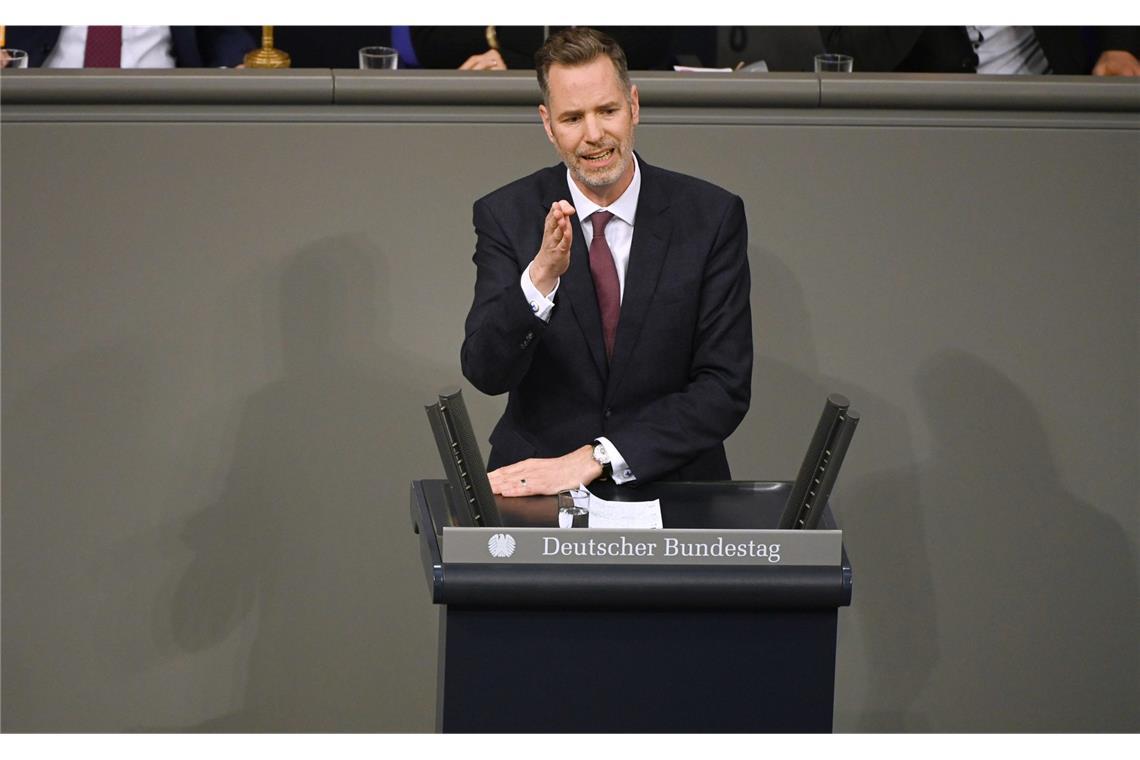 Scholz nennt Chialo "Hofnarr" - "nicht rassistisch" gemeint FDP-Fraktionsvorsitzende Christian Dürr. Die FDP will mit einem neuen Anlauf Union, SPD und Grüne für einen „Migrationspakt der Mitte“ gewinnen.