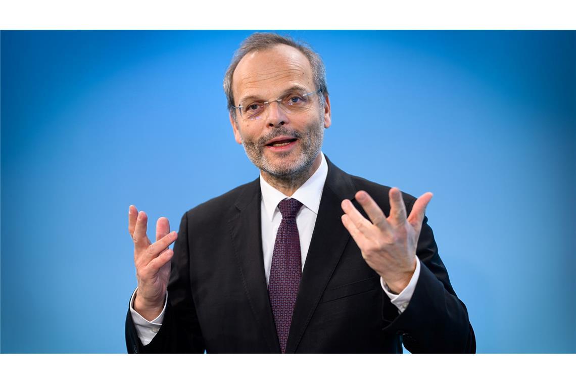 Klein: Migranten müssen unser Verhältnis zu Israel begreifen Felix Klein ist Diplomat und arbeitete früher im Auswärtigen Amt sowie an deutschen Auslandsvertretungen in Italien und Kamerun.