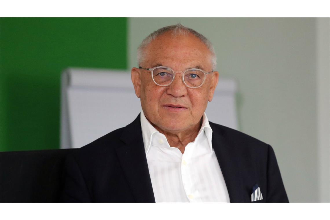 Felix Magath bringt sich nach der Trennung von Horst Steffen als neuer Trainer bei Werder Bremen ins Gespräch (Archivfoto).