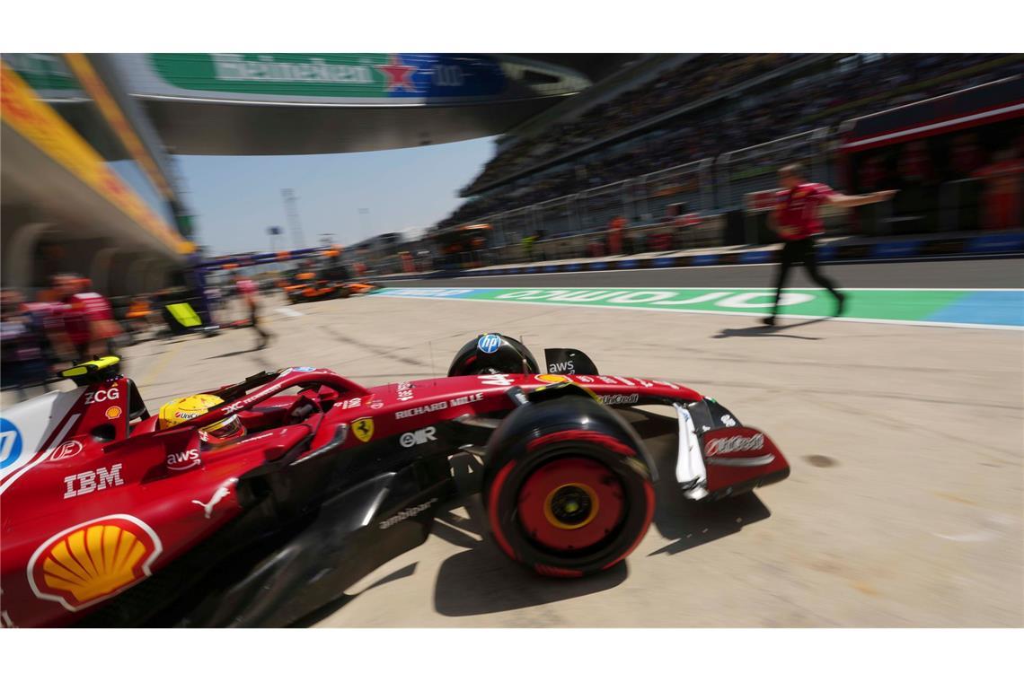 Erster Ferrari-Erfolg: Hamilton rast auf Pole Position Ferrrari hofft mit Lewis Hamilton auf eine Steigerung.