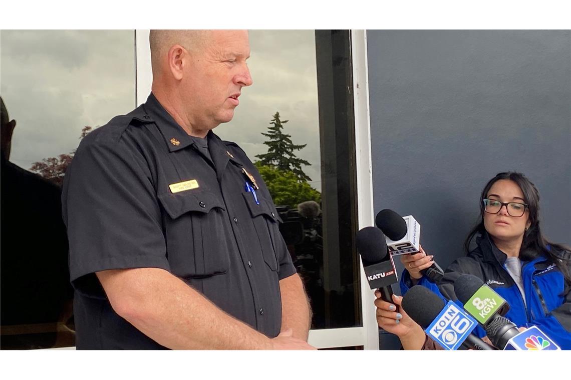 Feuerwehrchef Scott Goldstein hielt eine Pressekonferenz nach der Explosion in Longview.