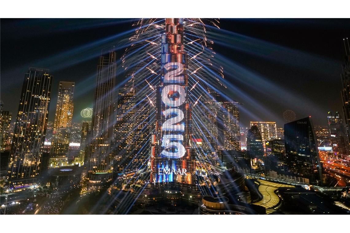 Bilder des Tages Feuerwerk am Burj Khalifa, dem höchsten Gebäude der Welt,