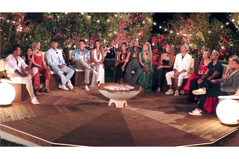 Finale bei "Love Island VIP" 2025: Die Ex-Islander wählen, welches Couple als Sieger nach Hause fliegt.