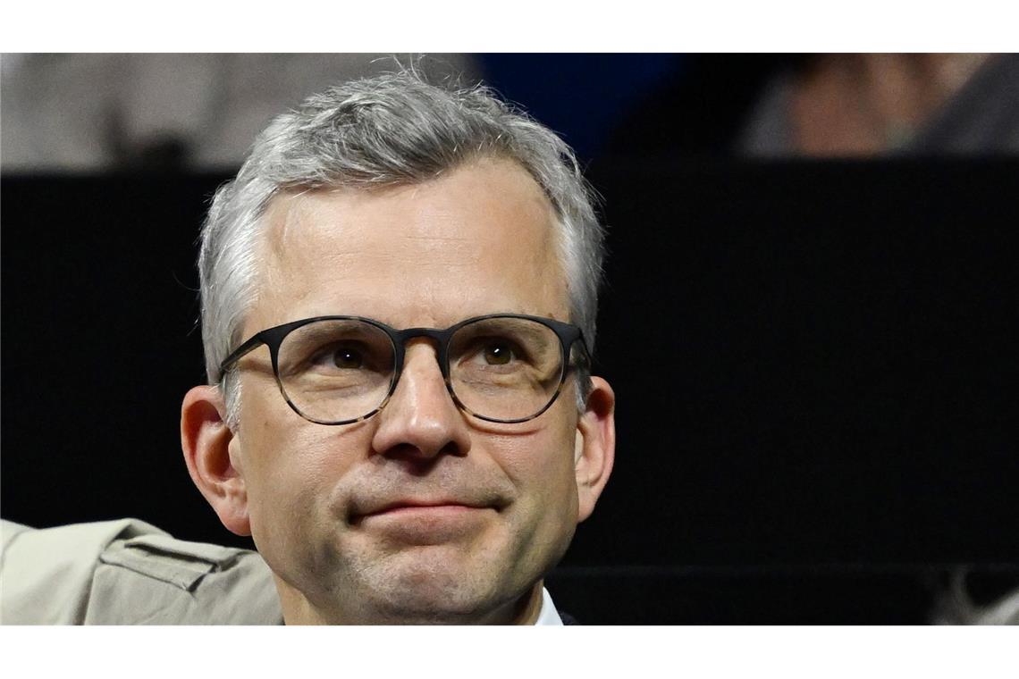 Sportwagenbauer Porsche meldet 95,9 Prozent Gewinneinbruch Finanzchef: "Wir erwarten, dass wir den Tiefpunkt in diesem Jahr durchschreiten und Porsche sich ab 2026 spürbar verbessert". (Archivbild)