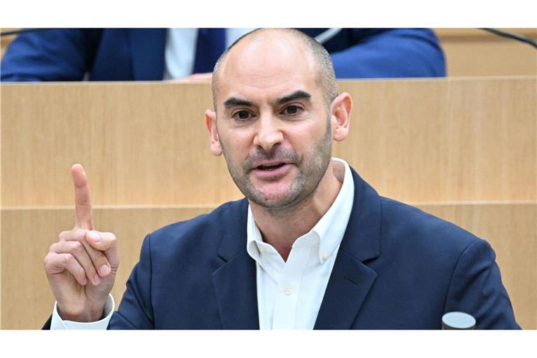 Finanzminister Danyal Bayaz provoziert mit einer Idee zur Rente die Kritik der Gewerkschaften.