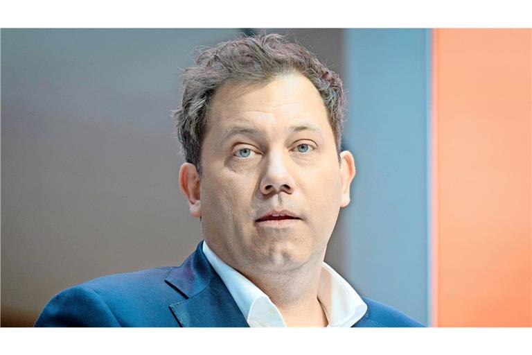 Finanzminister Lars Klingbeil (SPD) will die Haushaltsprobleme des Bundes vorrangig über Einsparungen lösen (Archivfoto).