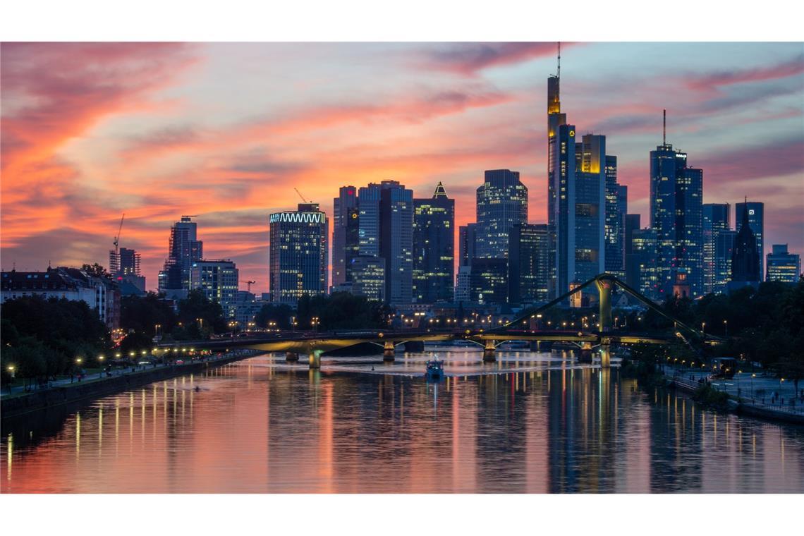 Kampf gegen Geldwäsche: Neue EU-Behörde in Frankfurt startet Finanzplatz Frankfurt: Die neue EU-Behörde soll von hier aus Geldwäsche in Europa bekämpfen (Archivbild)