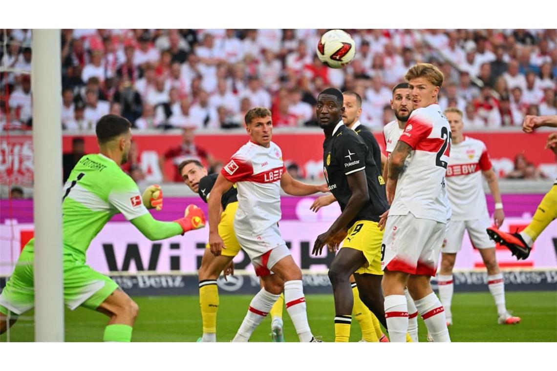 Finn Jeltsch fing gleich zwei Steckpässe auf Serhou Guirassy ab und verhinderte damit eine Großchance des BVB.