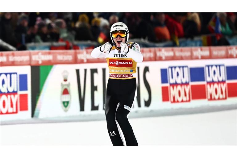 Fliegt allen davon: Domen Prevc.