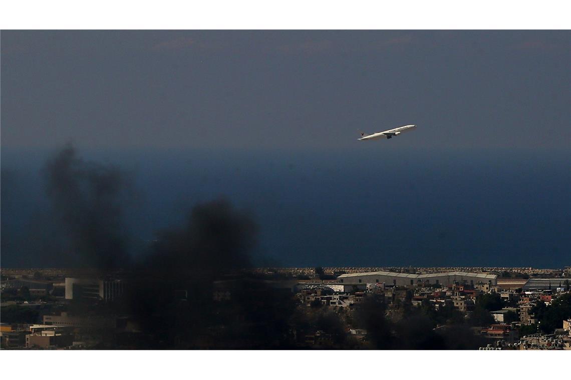 Israels Armee erklärt weitere Hamas-Geisel für tot Flucht vor den Bomben auf Beirut.