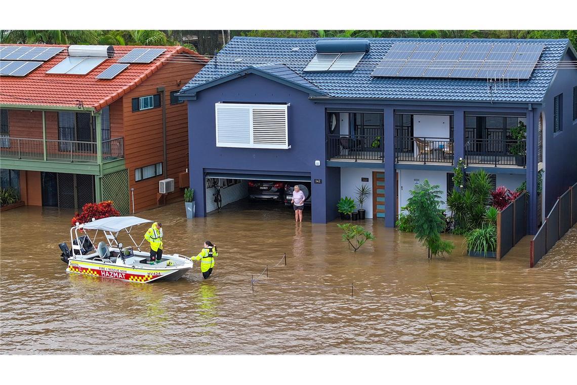 Bilder des Tages Flutkatastrophe in Australien: Retter helfen eingeschlossenen Senioren