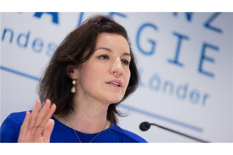 Forschungsministerin Dorothee Bär nennt die neuen Vorgaben für Harvard "fatal". (Archivbild)