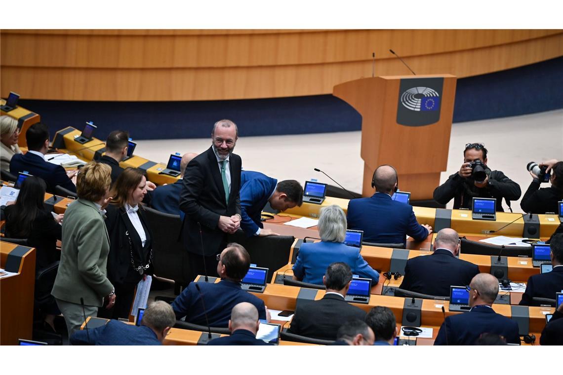 Fraktionschef Manfred Weber waren die Absprachen von EVP-Mitarbeitenden mit Rechten nach eigenen Angaben nicht bekannt.