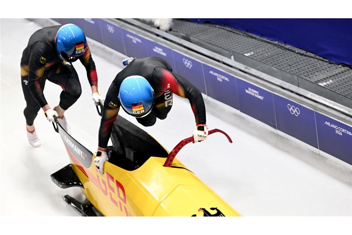 Francesco Friedrich (Pilot) und Alexander Schüller liegen nach dem zweiten Lauf schon weit zurück.