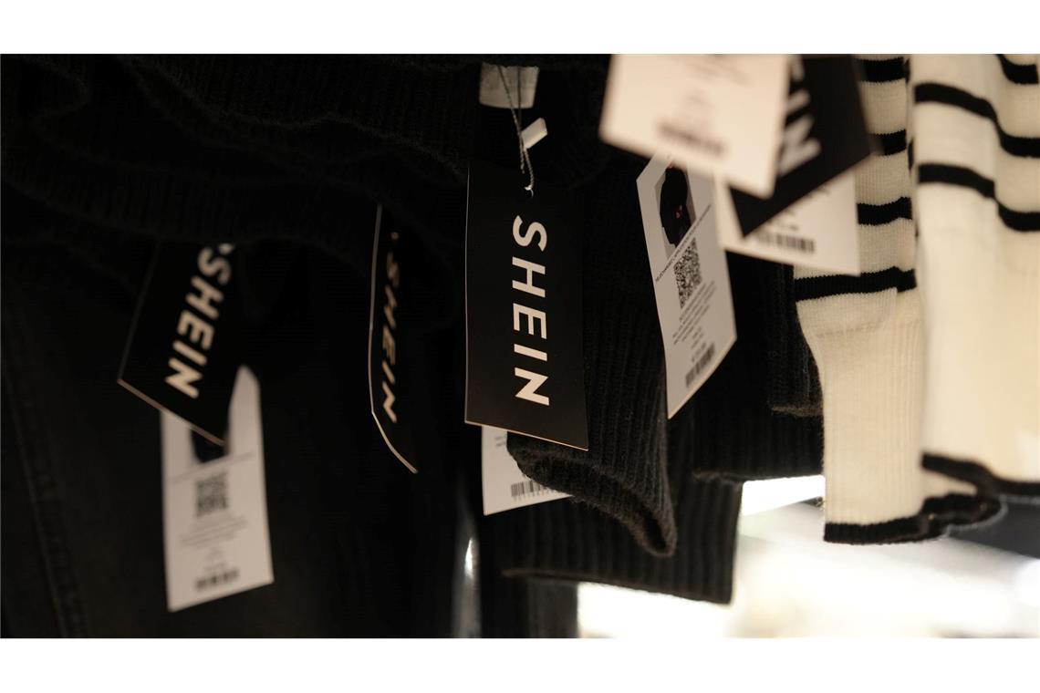 Frankreich hat am Pariser Flughafen eine Großkontrolle von Shein-Lieferungen gestartet (Archivbild).