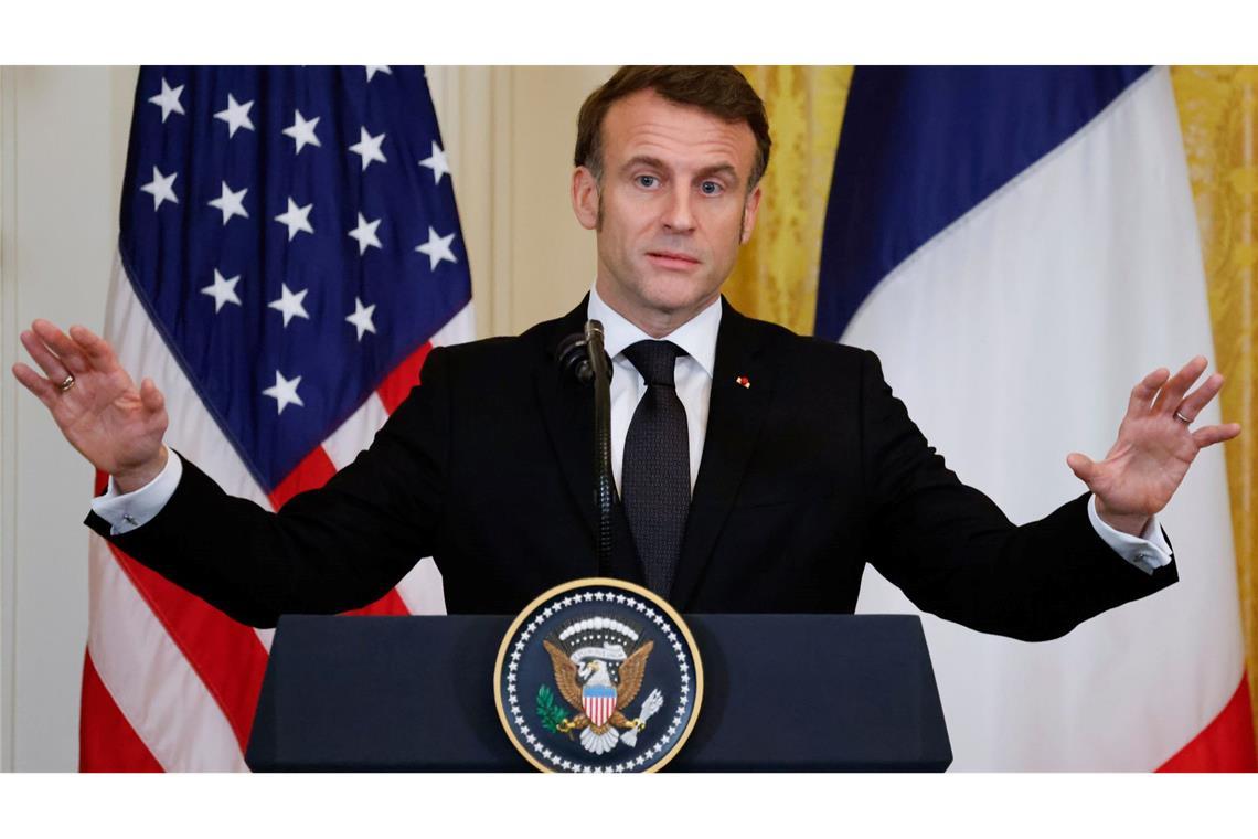 Macron: Feuerpause in der Ukraine binnen Wochen möglich Frankreichs Staatschef Macron hält nach einem Gespräch mit US-Präsident Trump eine rasche Feuerpause in der Ukraine für möglich.
