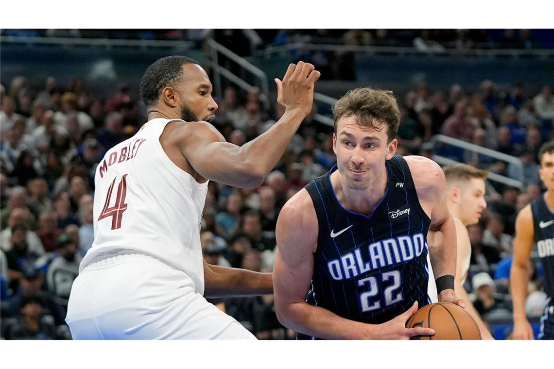 NBA: Doncic glänzt bei Wiedersehen mit Mavericks Franz Wagner (r) und Orlando gingen gegen Cleveland unter.
