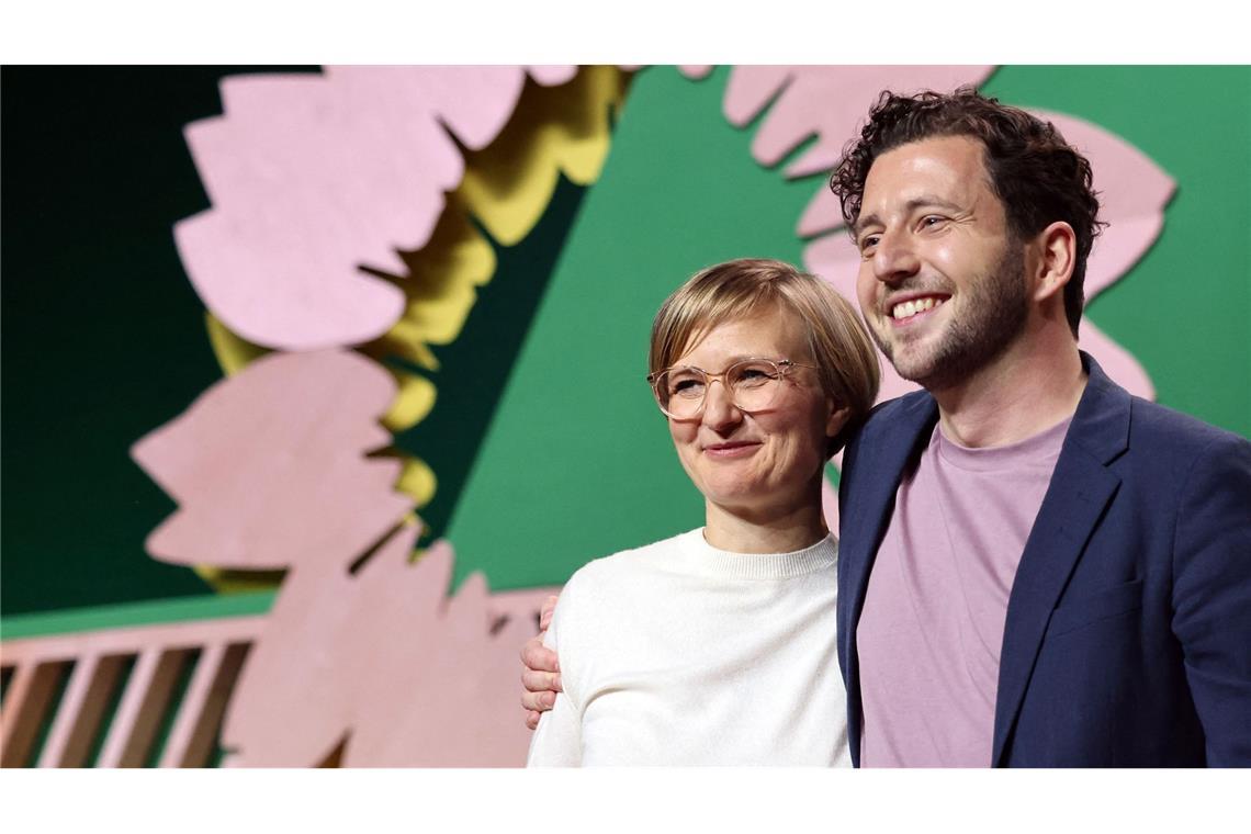Das sind die neuen Grünen-Chefs Franziska Brantner und Felix Banaszak bilden die neue Doppelspitze der Grünen.