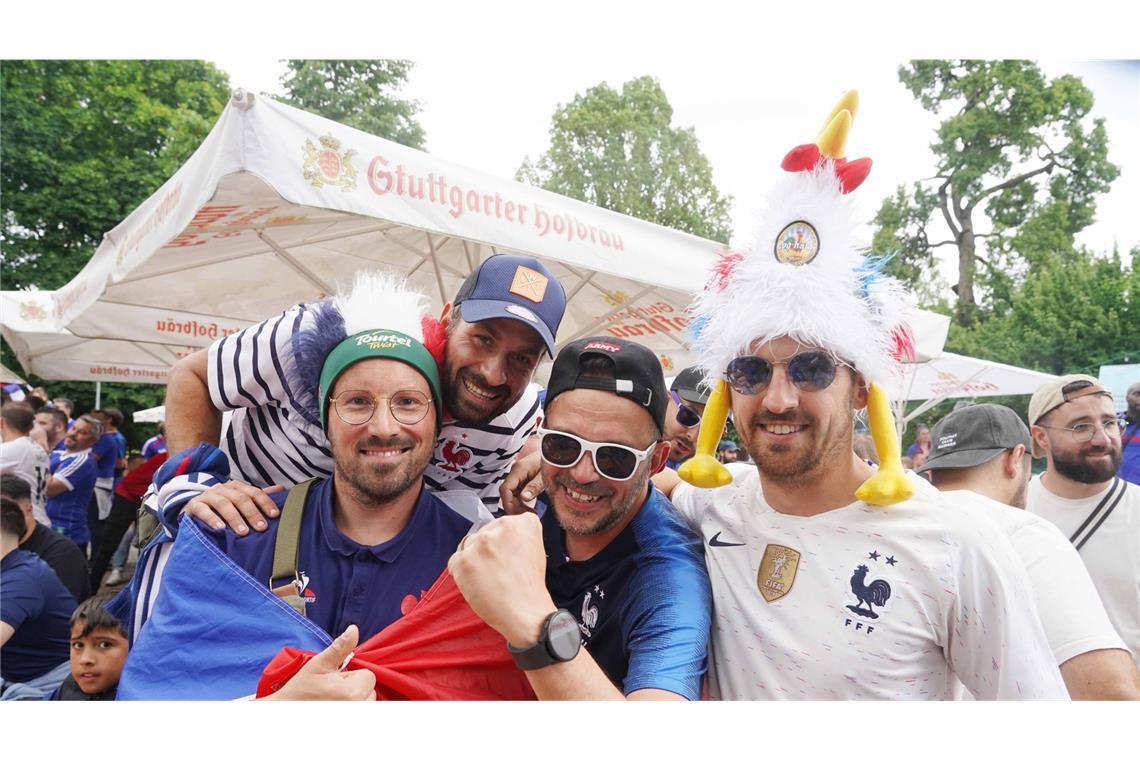 Französische Fans feiern in Stuttgart