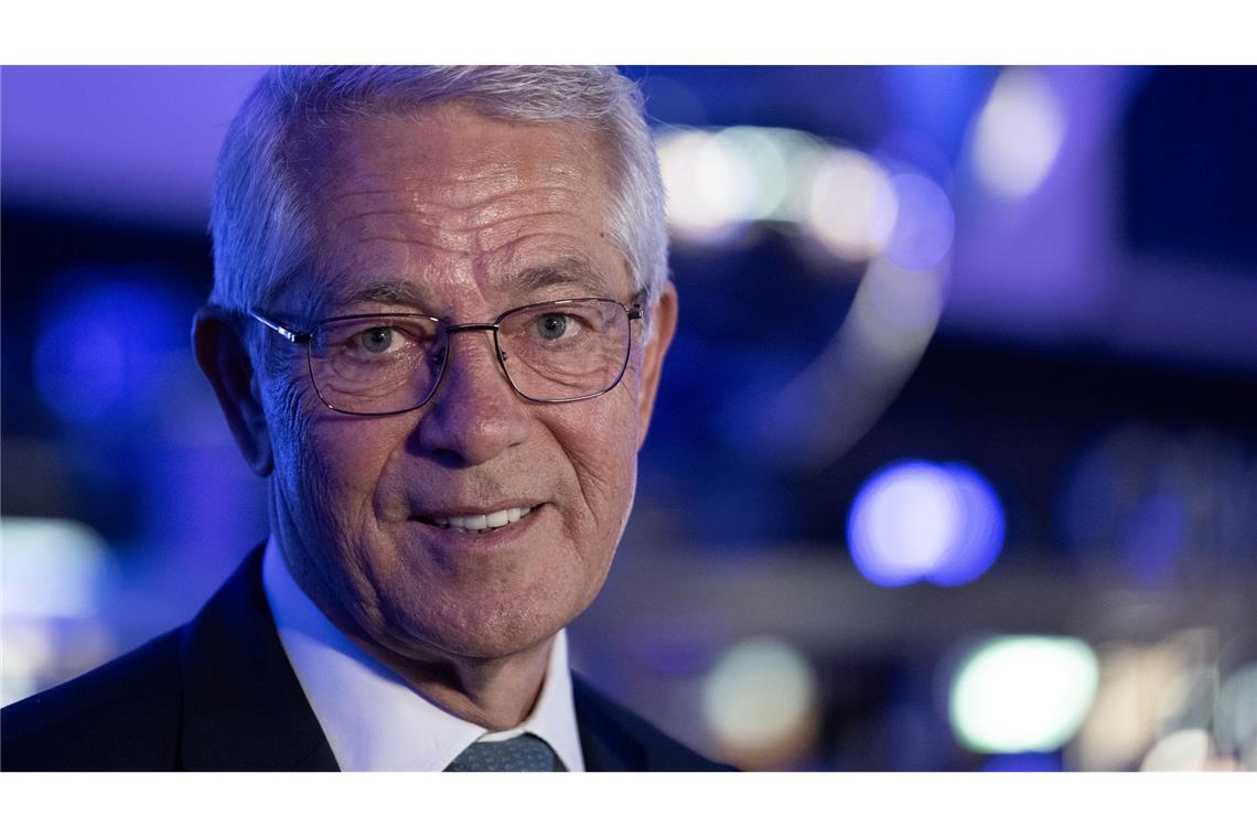 Fraport-Chef Schulte eröffnet das dritte Terminal des Frankfurter Flughafens.