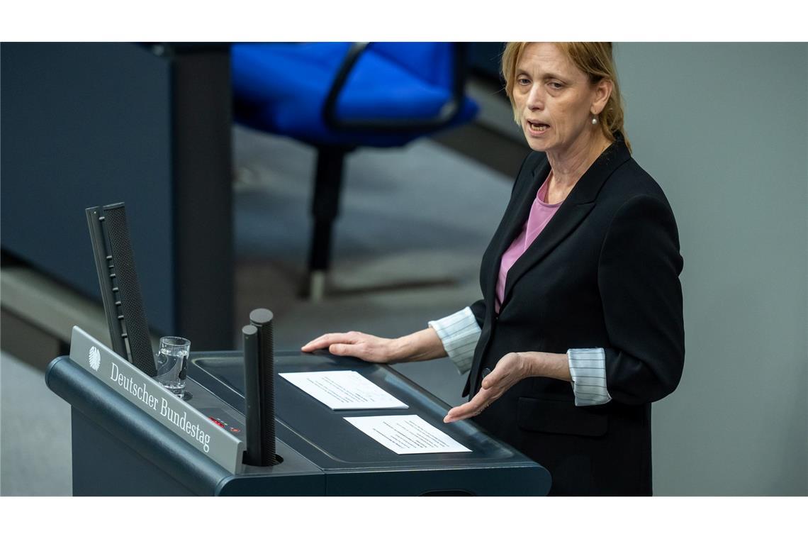 Frauenministerin Karin Prien (CDU) stellte sich hinter die Pläne.