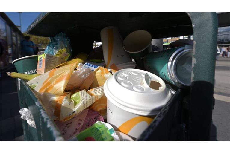 Freiburg entscheidet sich wahrschenilich am Dienstagabend für eine neue Form der Verpackungssteuer.