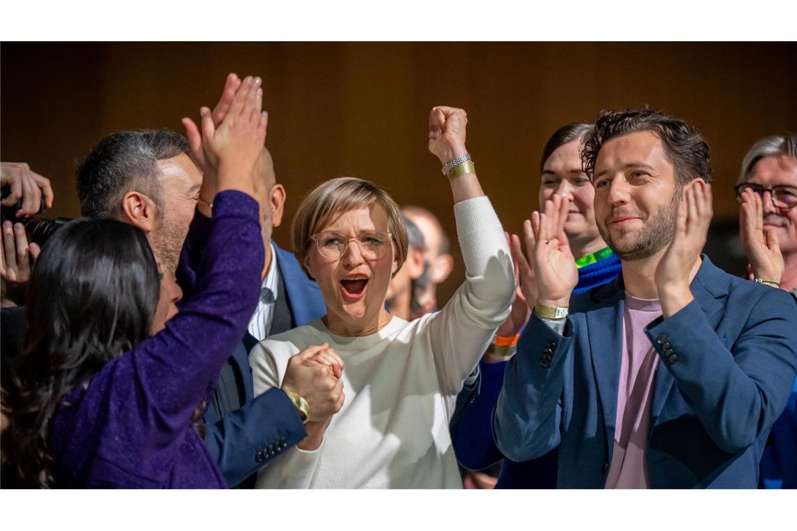 Brantner und Banaszak sind neue Grünen-Chefs Freude bei den Frischgewählten.