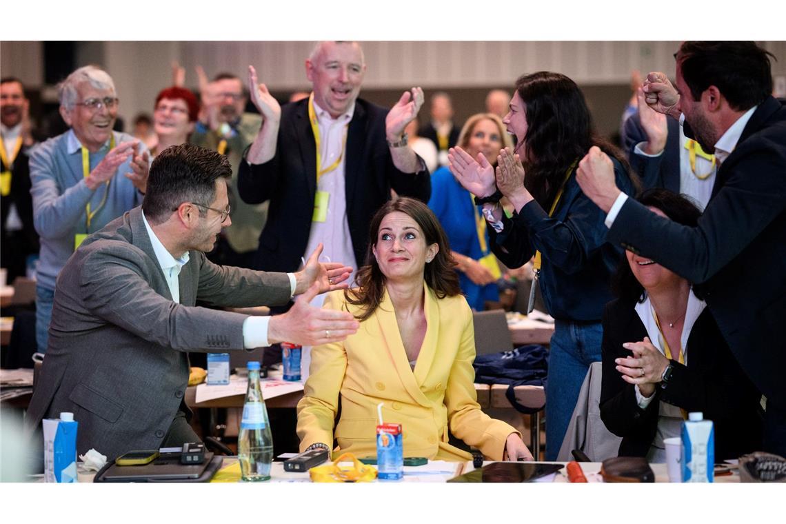 Nicole Büttner ist neue Generalsekretärin der FDP Freude über die Wahl von Susanne Seehofer ins FDP-Präsidium.
