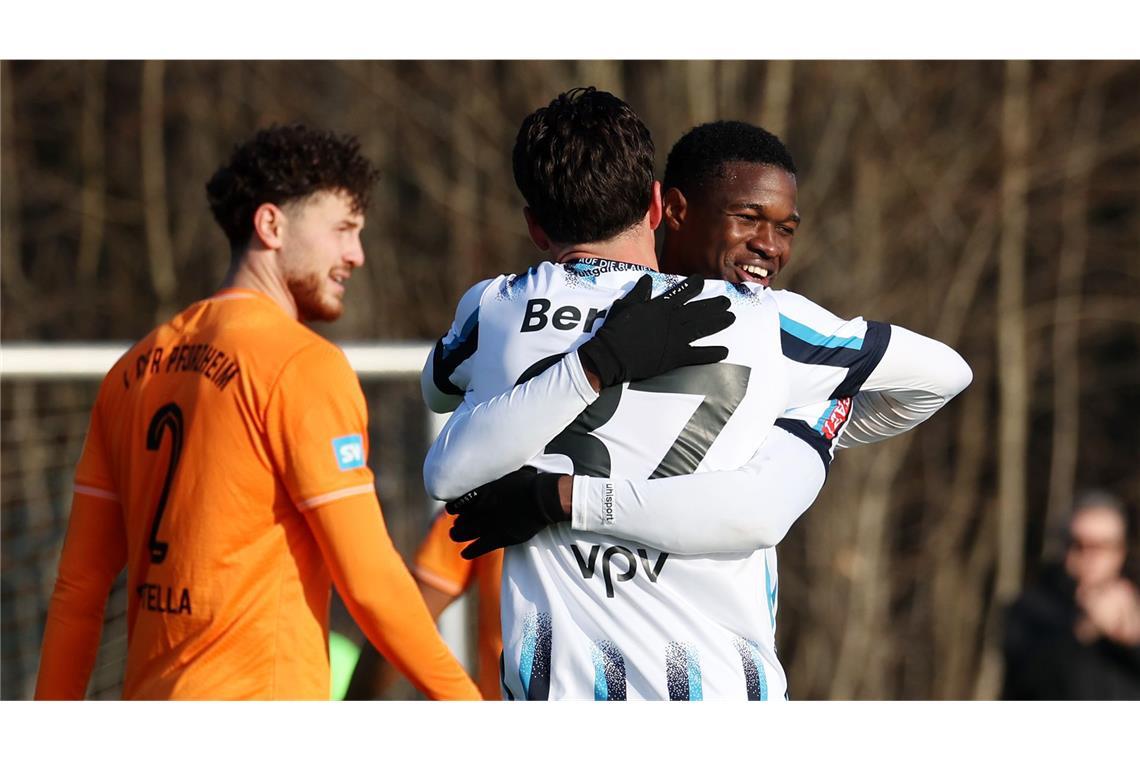 Freude über ein Tor für die Kickers.