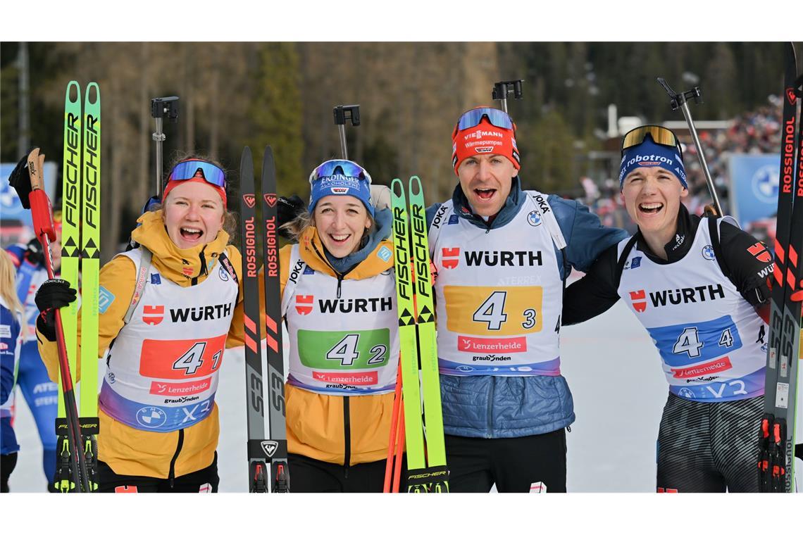 Mit letzter Kraft ins Ziel: Biathleten feiern WM-Bronze Freudentaumel beim deutschen Team: Bronze in der Mixedstaffel.
