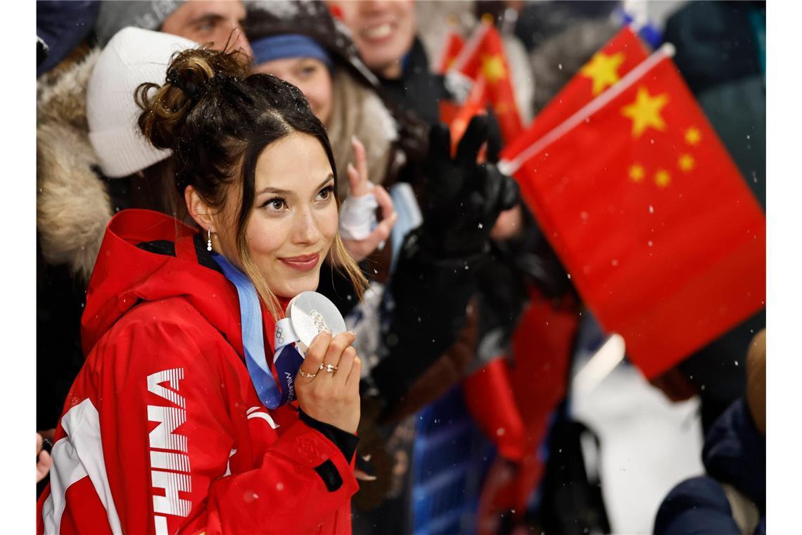 Freut sich auch über Silber: Free-Skierin Eileen Gu.