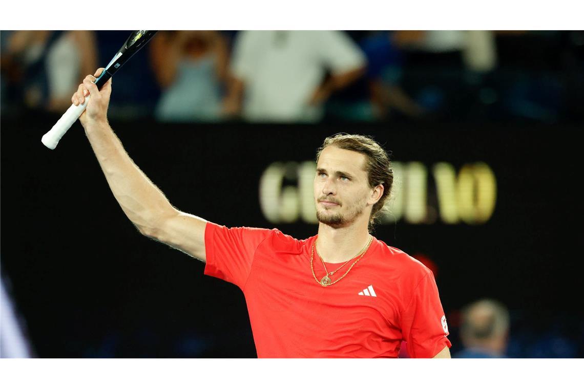Küsschen und Training: Zverev hakt Auftaktsieg schnell ab Freute sich über den Auftaktsieg bei den Australian Open: Alexander Zverev.