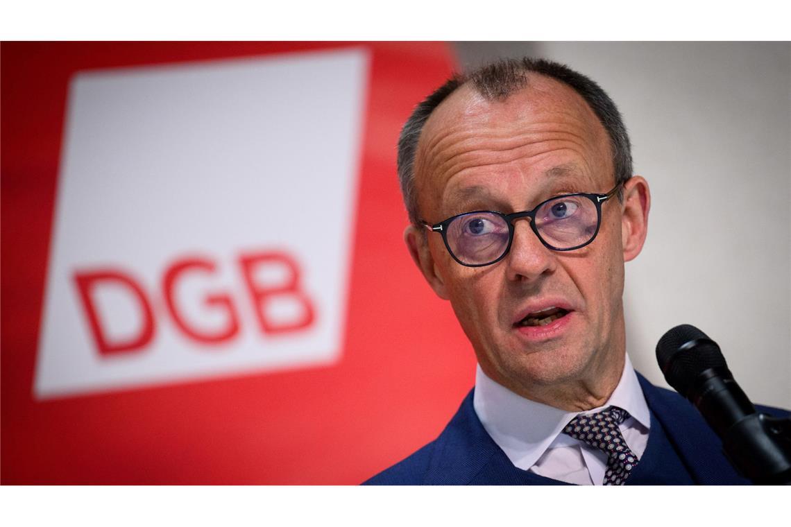 Scholz warnt vor Merz' Stahl-Kurs Friedrich Merz verteidigt seine Äußerungen zu "grünem Stahl".