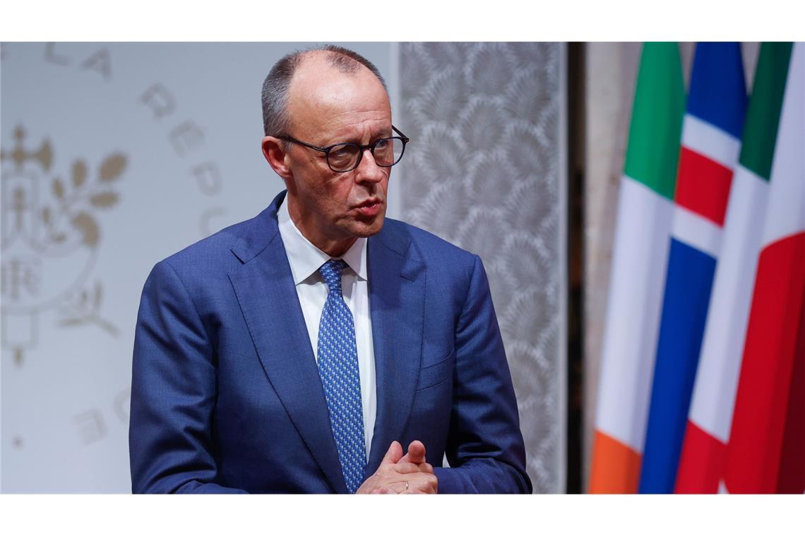 Friedrich Merz zeigt sich offen für einen Einsatz der Bundeswehr zur Beendigung des Ukraine-Kriegs.