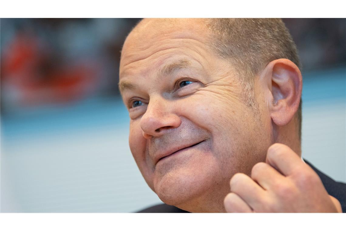 Bundeskanzler Scholz: Bin von Natur aus Langschläfer Früher unsportlich, heute findet Scholz Spaß beim Sport. (Archivbild)