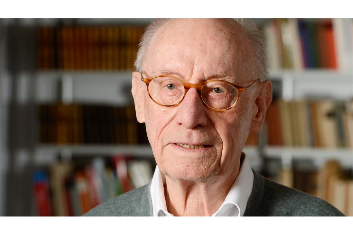 Von wem sich Deutschland und die Welt 2024 verabschiedeten Früherer Daimler-Chef Edzard Reuter mit 96 Jahren gestorben. (Archivbild)