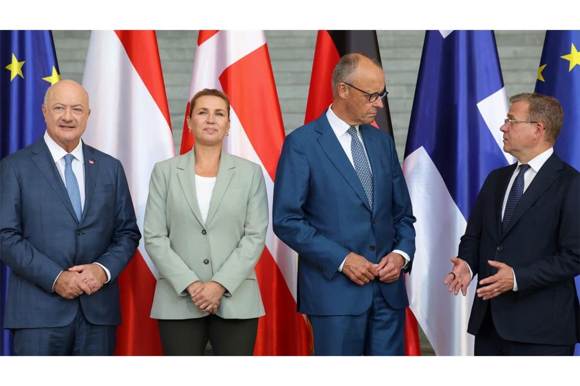 Frugale Vier: Kanzler Friedrich Merz (CDU) und seine Gäste, von links: Österreichs Bundeskanzler Christian Stocker, die dänische Ministerpräsidentin Mette Frederiksen und Finnlands Regierungschef Petteri Orpo.