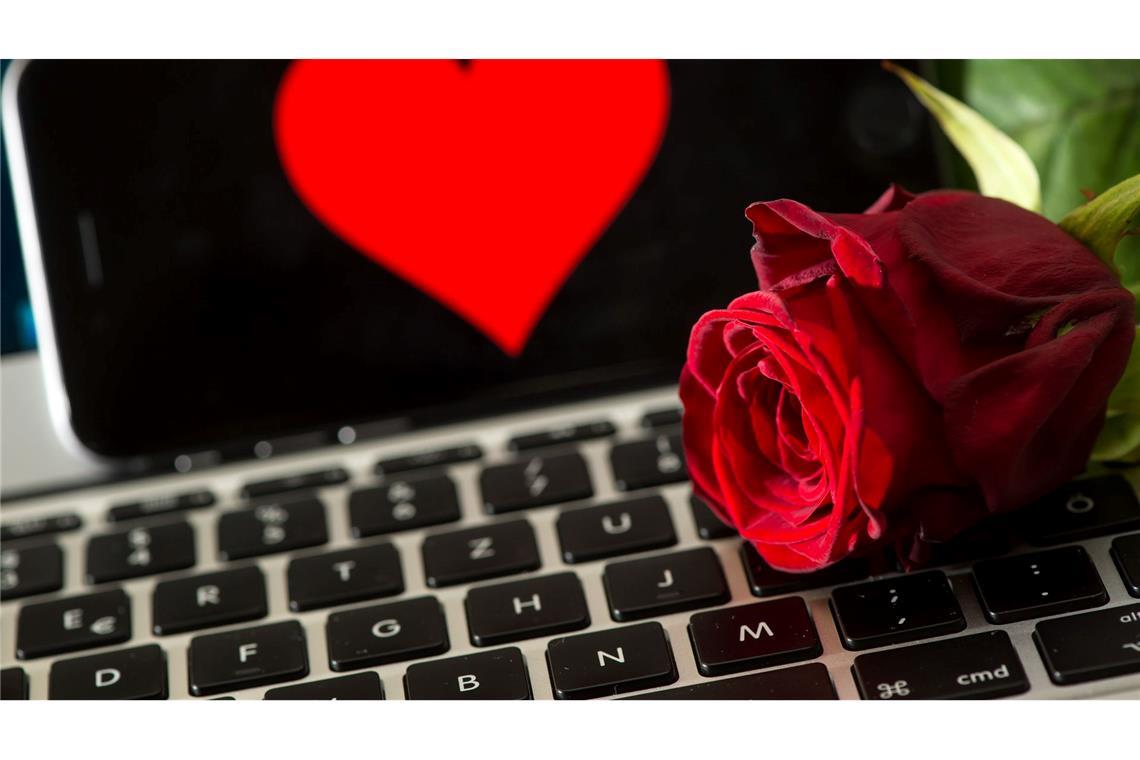 Frust, depressive Verstimmung, Wut: Online-Dating kann nach einer Forsa-Umfrage im Auftrag der KKH bis zum sogenannten Online-Dating-Burnout führen. (Symbolbild)