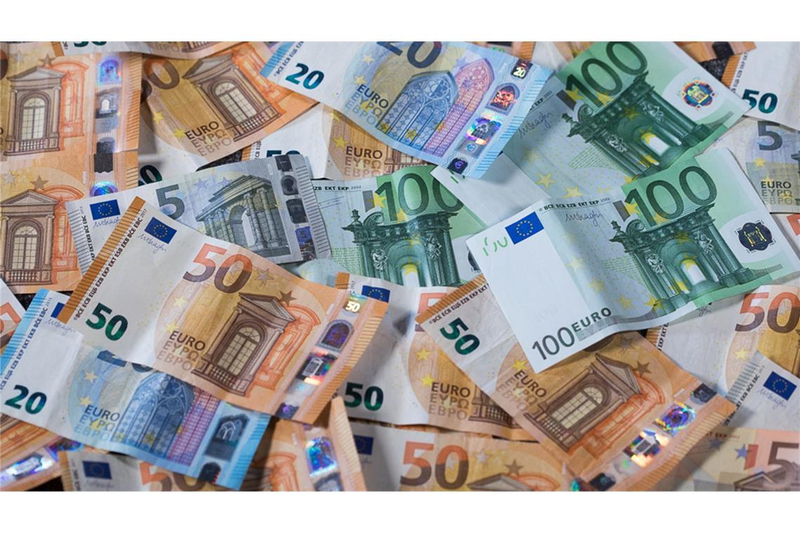 Geldvermögen auf Rekordniveau - aber ungleich verteilt Fünfter Anstieg in Folge: Nominales Geldvermögen der privaten Haushalte nun bei 9.050 Milliarden Euro (Symbolbild)