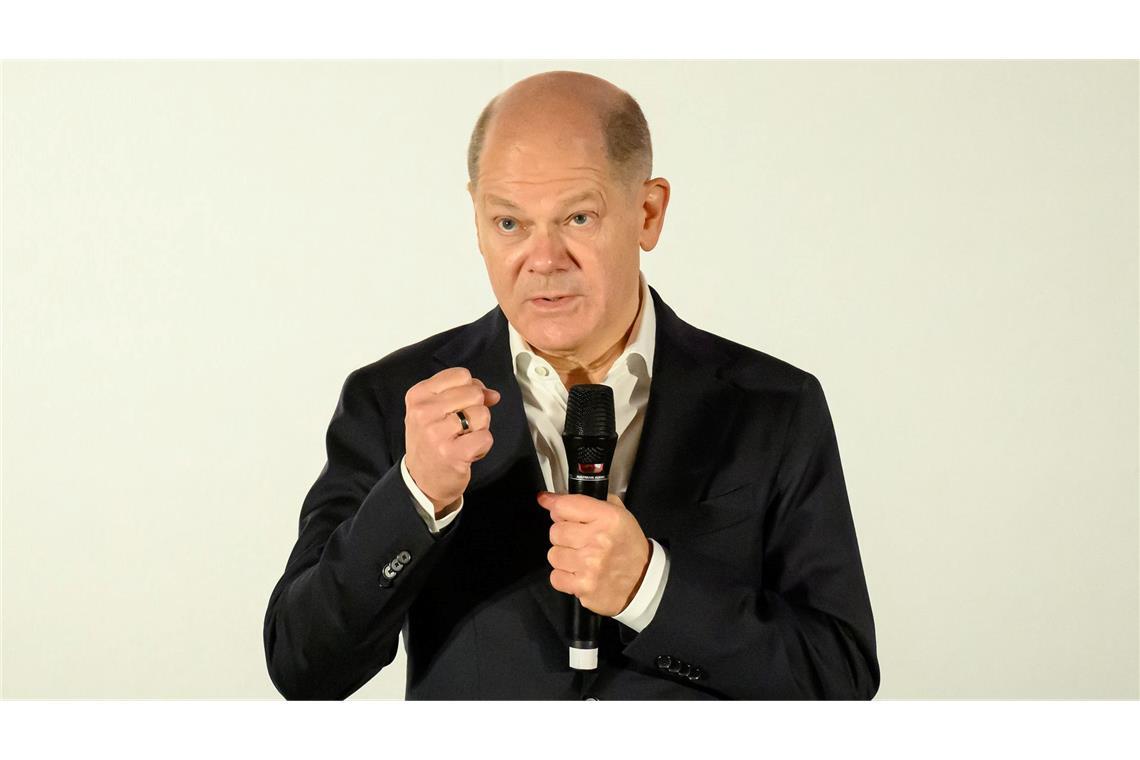 Friedenstruppen: Scholz findet Debatte verfrüht Für Bundeskanzler Olaf Scholz (SPD) ist die Zeit für Debatten über Friedenstruppen in der Ukraine noch nicht reif.