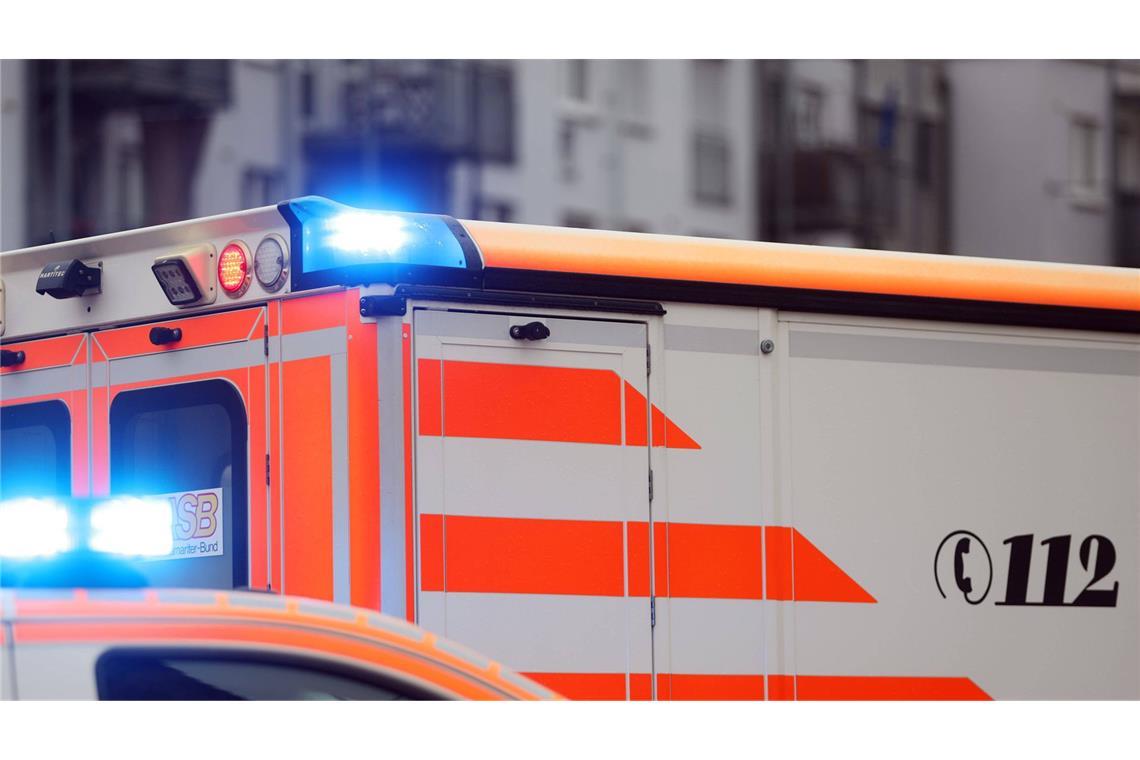 24-Jähriger stürzt Tiefgarage hinab und stirbt Für den 24-Jährigen kam jede Hilfe zu spät. (Symbolbild)