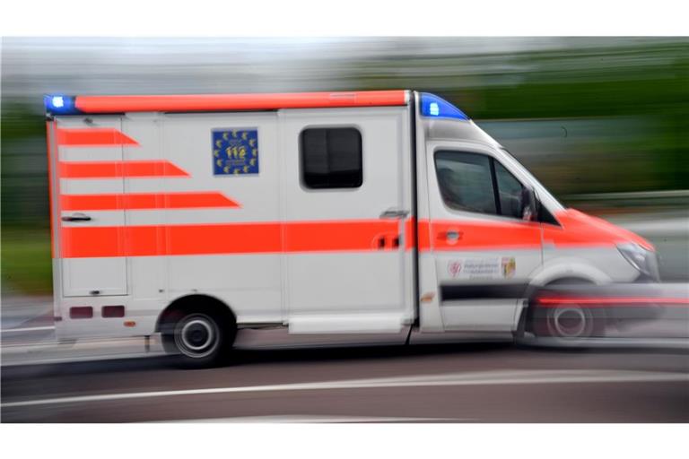 Für die Fahrt in die Klinik war es zu spät: Eine Frau hat ein Kind auf dem Beifahrersitz eines Autos bekommen (Symbolfoto).