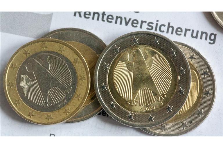 Für die Rentnerinnen und Rentner gibt es höhere Bezüge. (Archivbild)